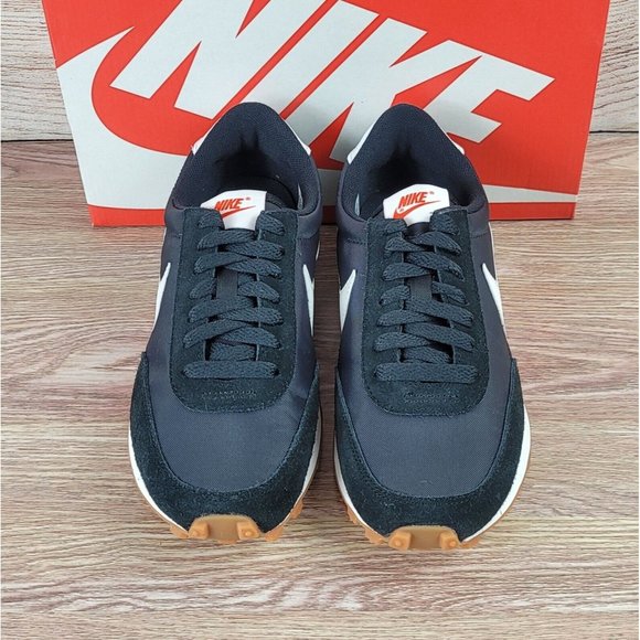 NEW Nike DayBreak Women's 6.5-9 Black White Gum Waffle Athletic Sneakers Shoes - Picture 4 of 13